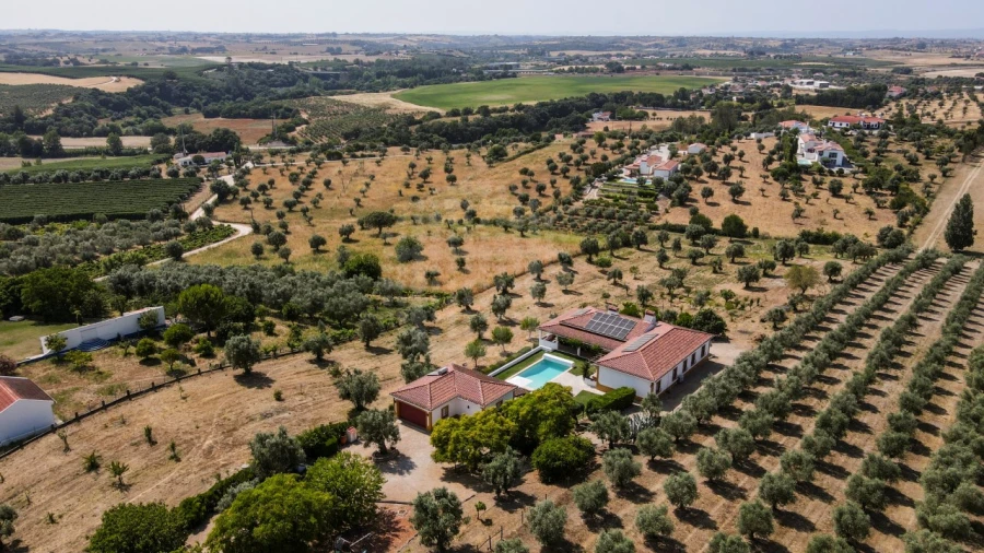 Quinta T4 para Venda em São Vicente do Paul e Vale de Figueira Foto 1