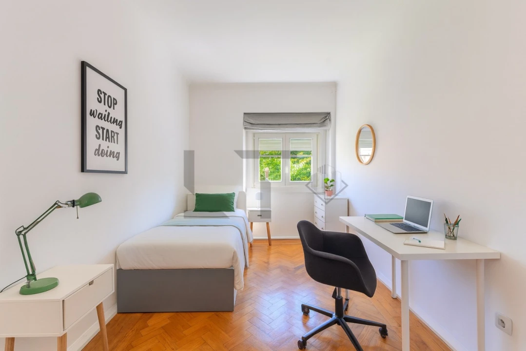 Quarto para Arrendamento em Alvalade Foto 1