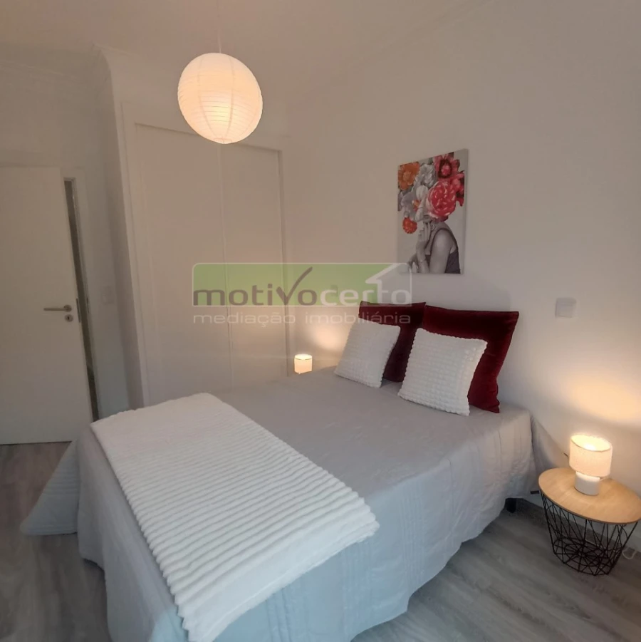 Apartamento T3 para Venda em Benfica Foto 3