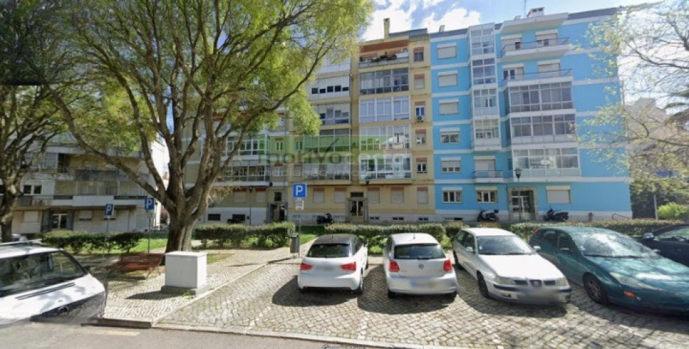Apartamento T3 para Venda em Benfica Foto 9