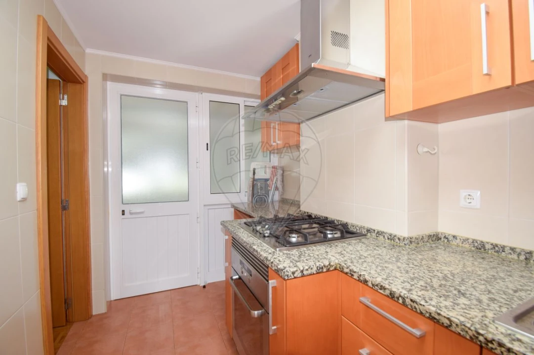 Apartamento T2 para Venda em Olivais Foto 14