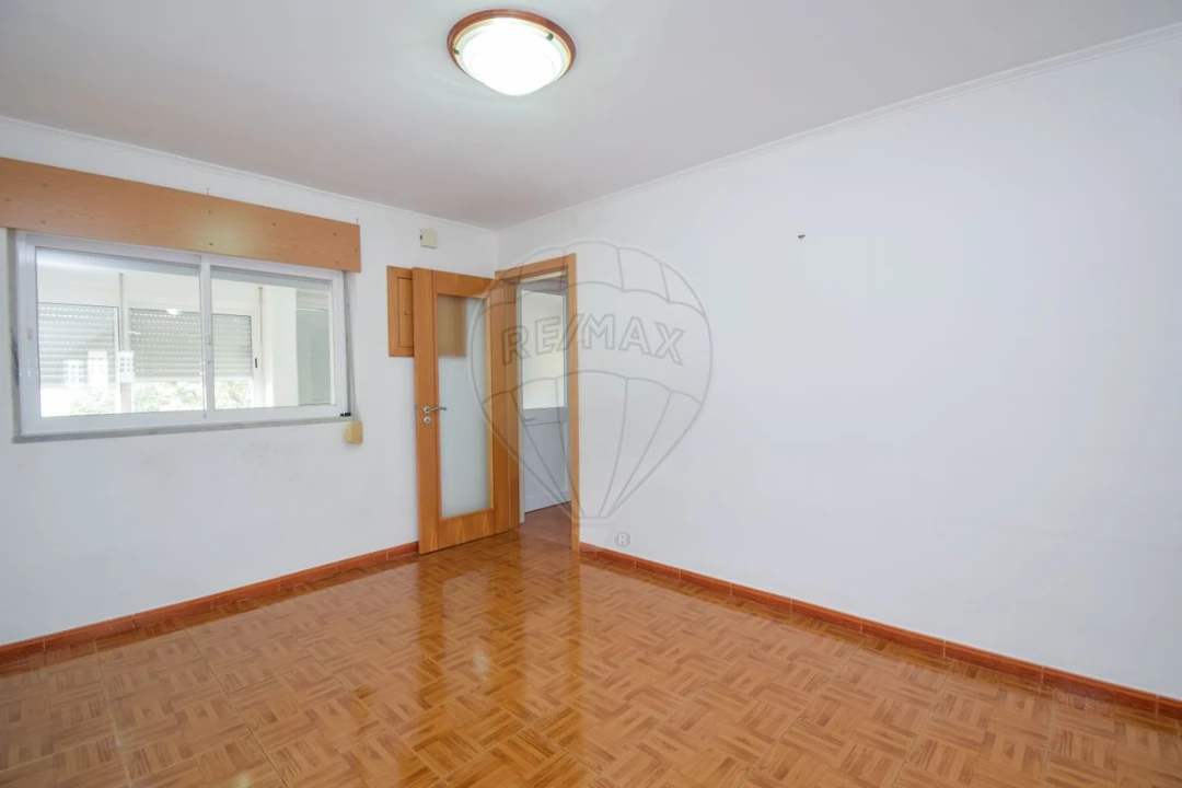 Apartamento T2 para Venda em Olivais Foto 2