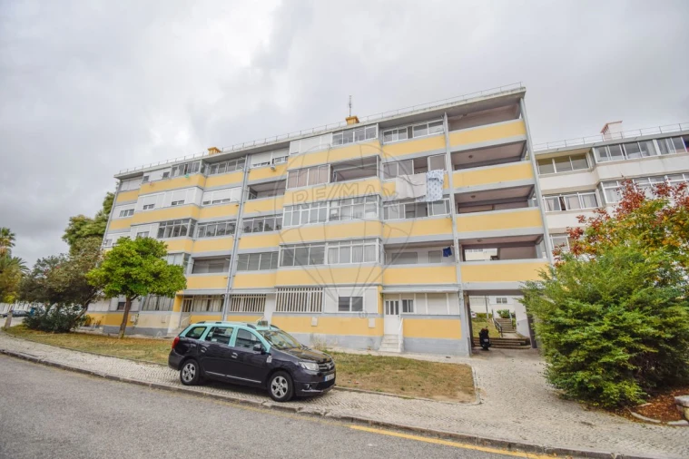 Apartamento T2 para Venda em Olivais Foto 19