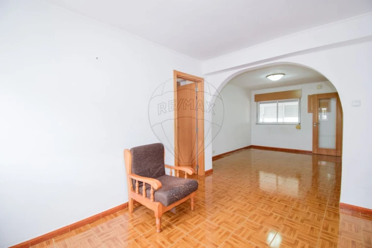 Apartamento T2 para Venda em Olivais Foto 6