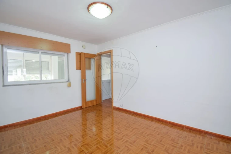 Apartamento T2 para Venda em Olivais Foto 2
