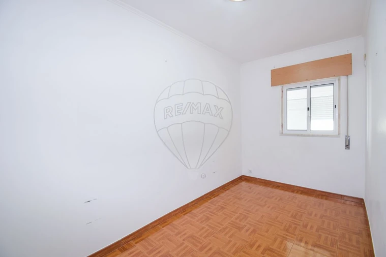 Apartamento T2 para Venda em Olivais Foto 9