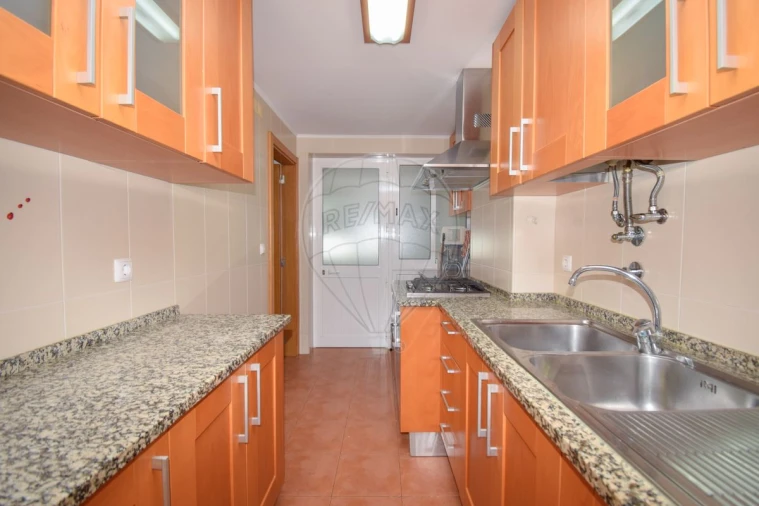 Apartamento T2 para Venda em Olivais Foto 15