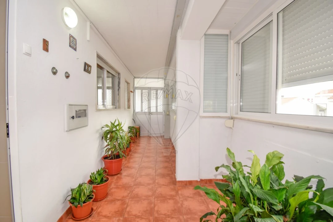 Apartamento T2 para Venda em Olivais Foto 18