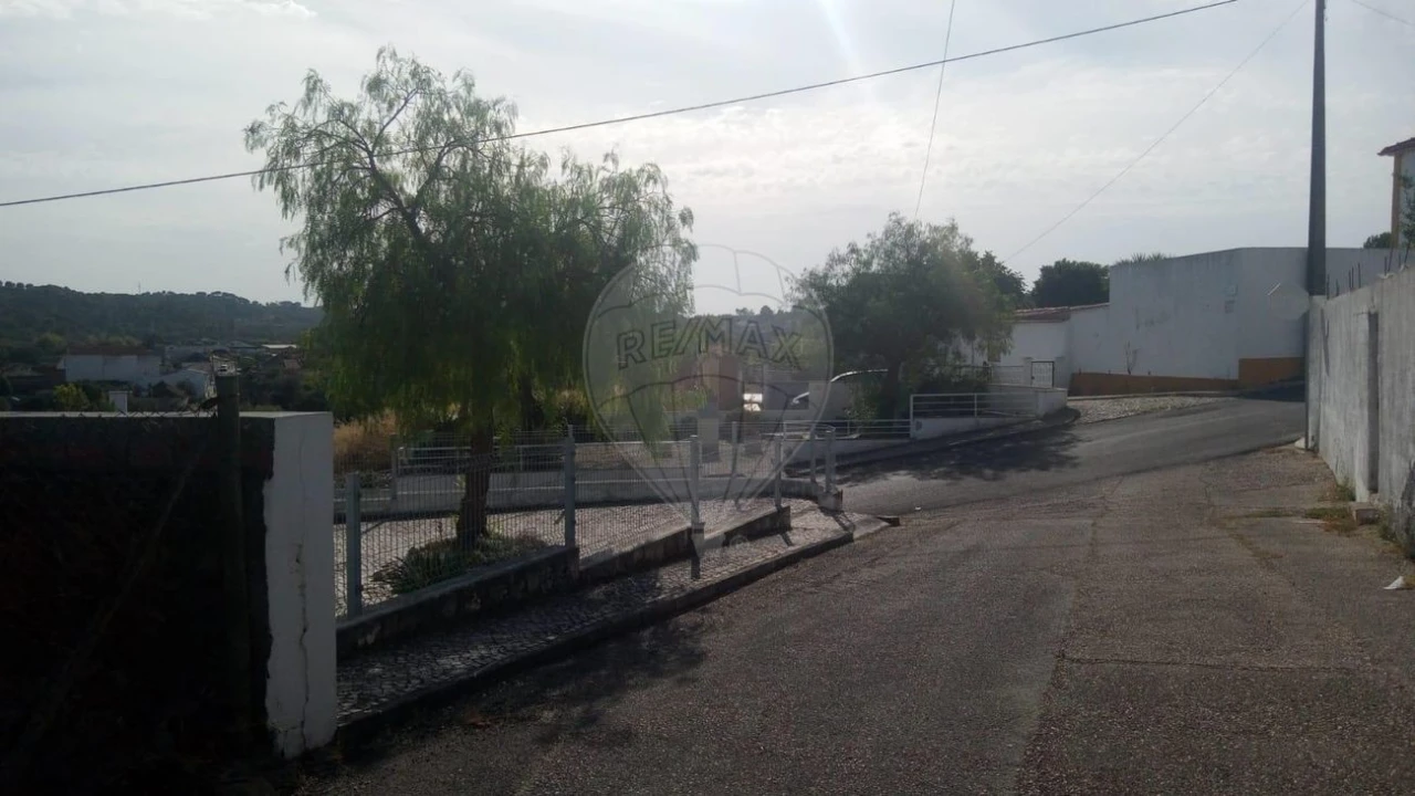 Terreno para Venda em Arneiro das Milhariças Foto 2
