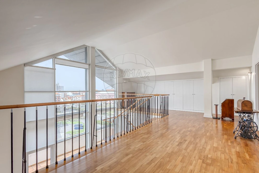 Apartamento T5 para Venda em Glória e Vera Cruz Foto 10