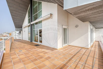 Apartamento T5 para Venda em Glória e Vera Cruz