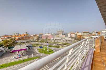 Apartamento T5 para Venda em Glória e Vera Cruz