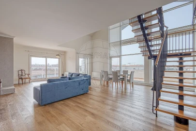 Apartamento T5 para Venda em Glória e Vera Cruz