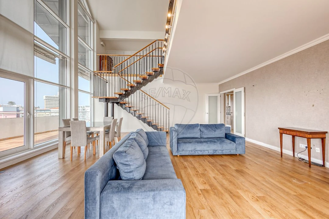 Apartamento T5 para Venda em Glória e Vera Cruz Foto 4