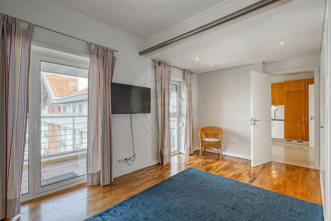 Apartamento T5 para Venda em Glória e Vera Cruz Foto 32