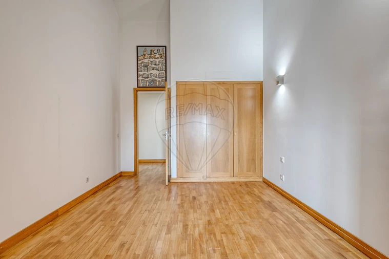 Apartamento T5 para Venda em Glória e Vera Cruz Foto 22