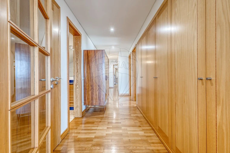 Apartamento T5 para Venda em Glória e Vera Cruz Foto 14