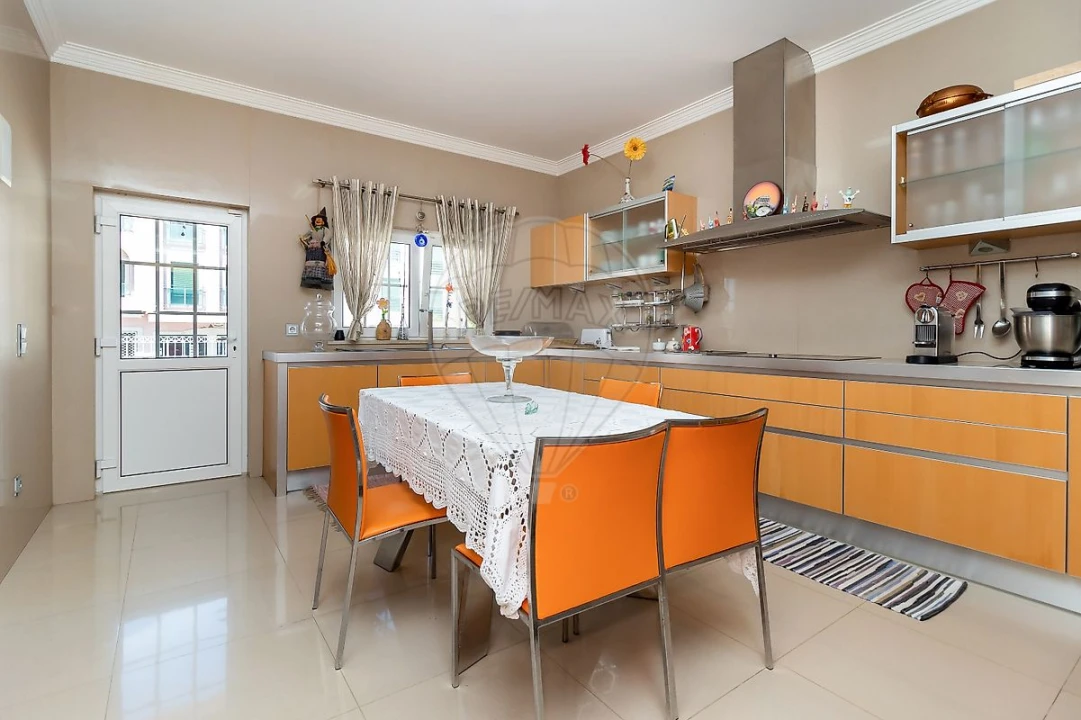 Moradia T7 para Venda em Atalaia e Alto Estanqueiro-Jardia Foto 23