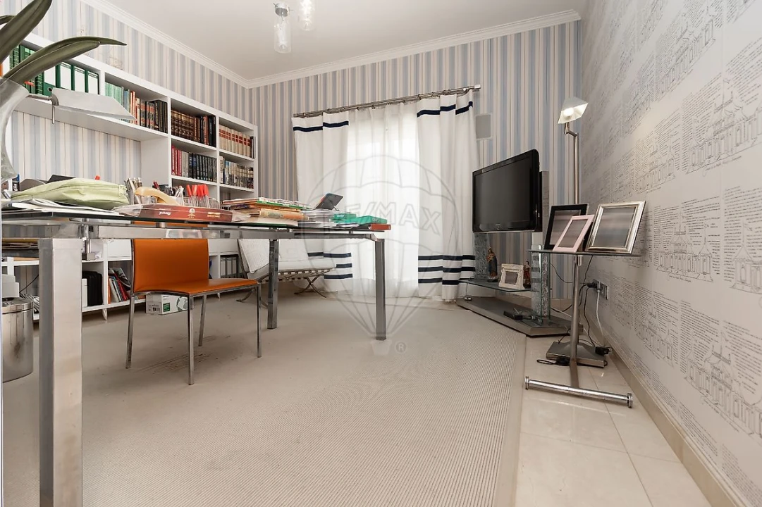 Moradia T7 para Venda em Atalaia e Alto Estanqueiro-Jardia Foto 29