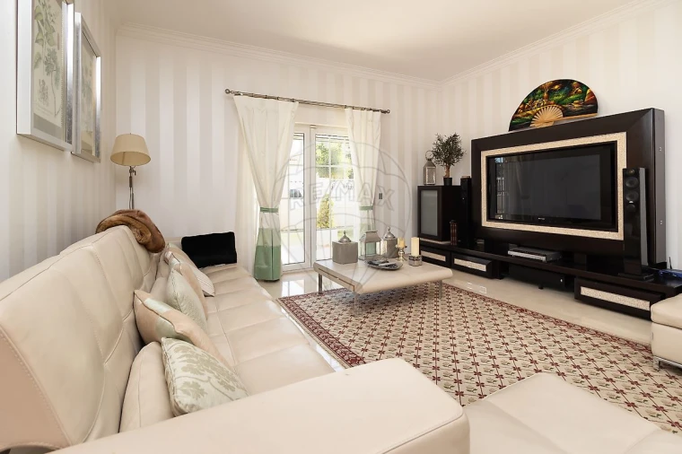 Moradia T7 para Venda em Atalaia e Alto Estanqueiro-Jardia Foto 15