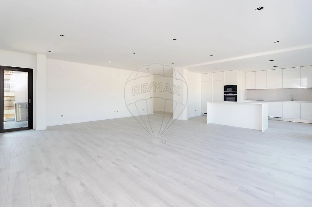 Apartamento T5 para Venda em Montijo e Afonsoeiro Foto 1