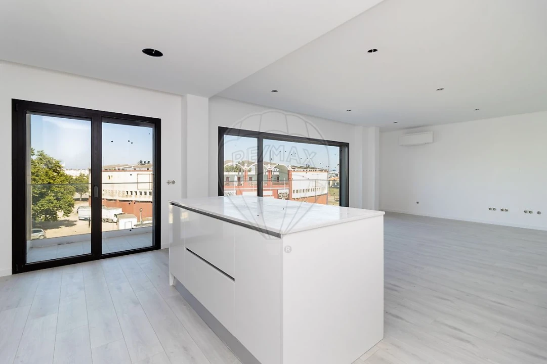 Apartamento T5 para Venda em Montijo e Afonsoeiro Foto 36