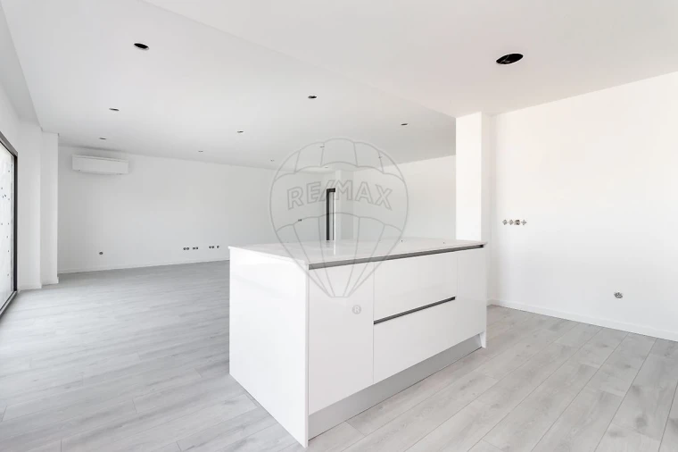 Apartamento T5 para Venda em Montijo e Afonsoeiro Foto 38