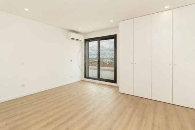 Apartamento T5 para Venda em Montijo e Afonsoeiro Foto 12