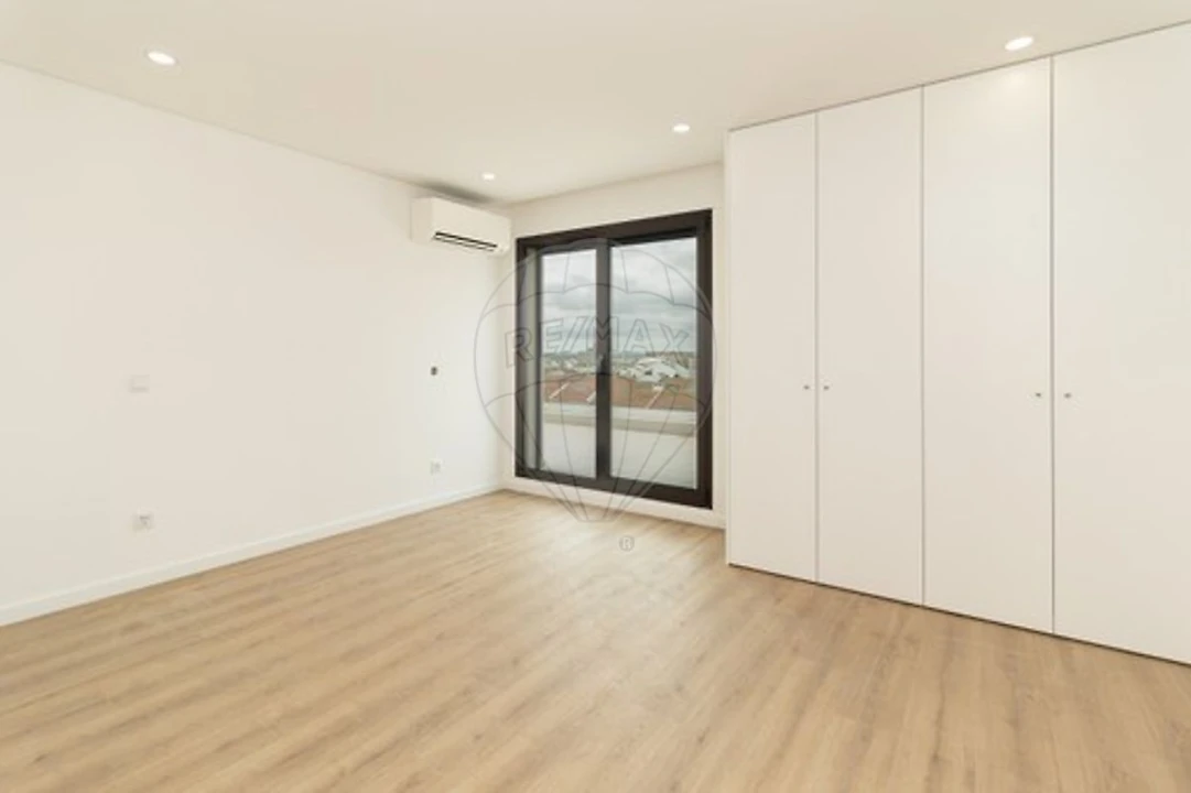Apartamento T5 para Venda em Montijo e Afonsoeiro Foto 12