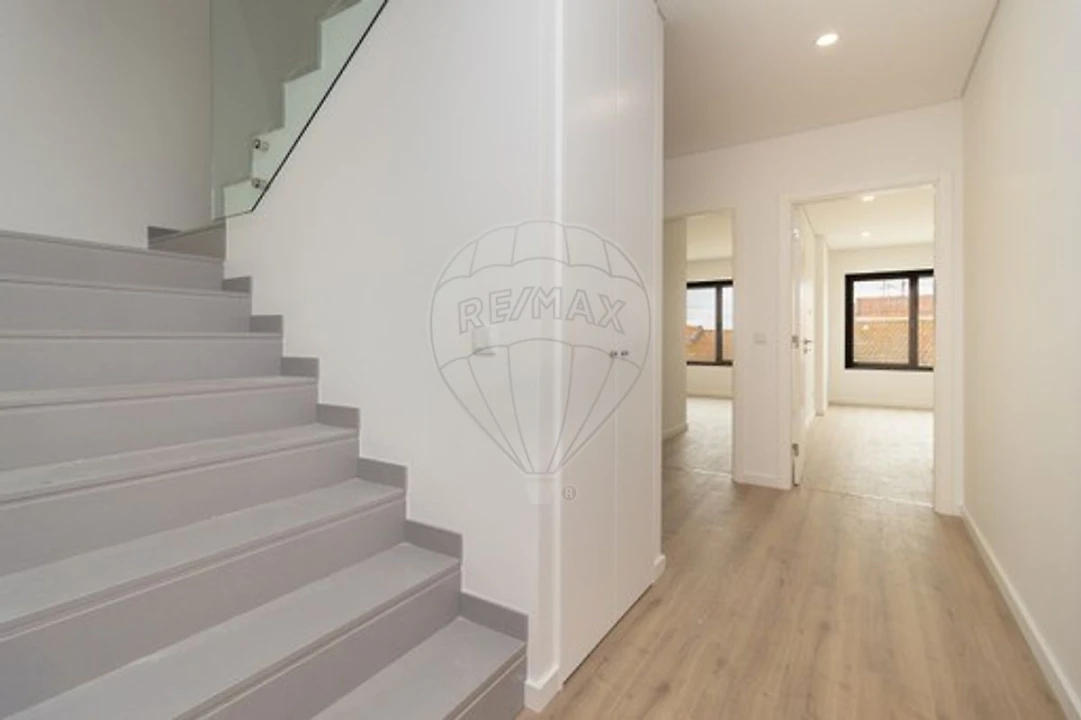 Apartamento T5 para Venda em Montijo e Afonsoeiro Foto 8