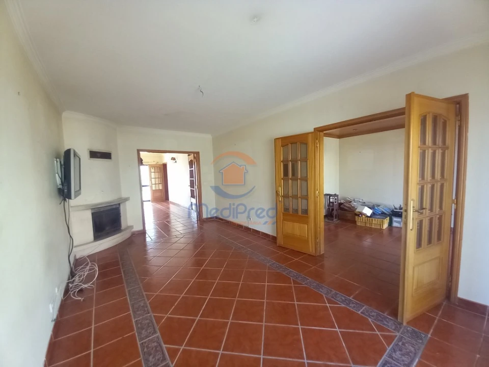 Moradia T4 para Venda em Santo Isidoro Foto 6