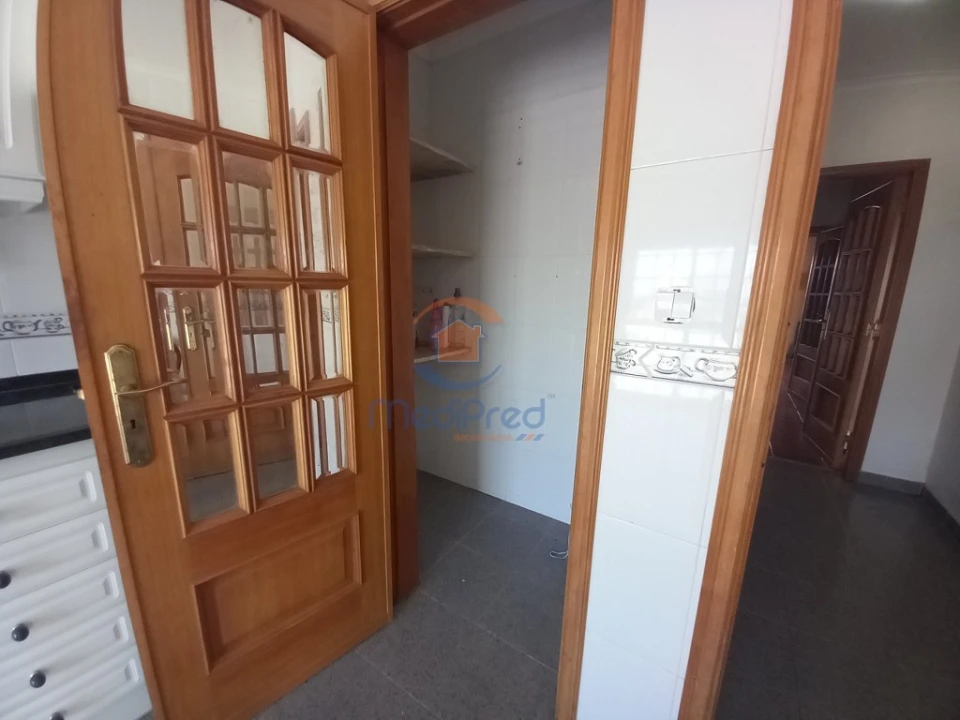 Moradia T4 para Venda em Santo Isidoro Foto 12