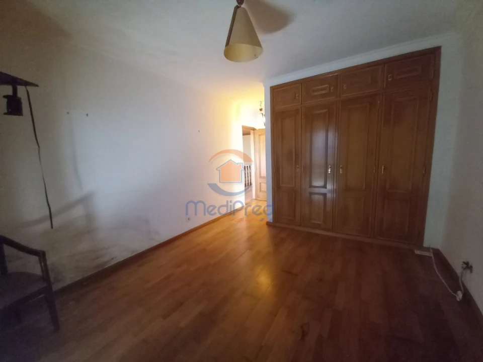 Moradia T4 para Venda em Santo Isidoro Foto 38