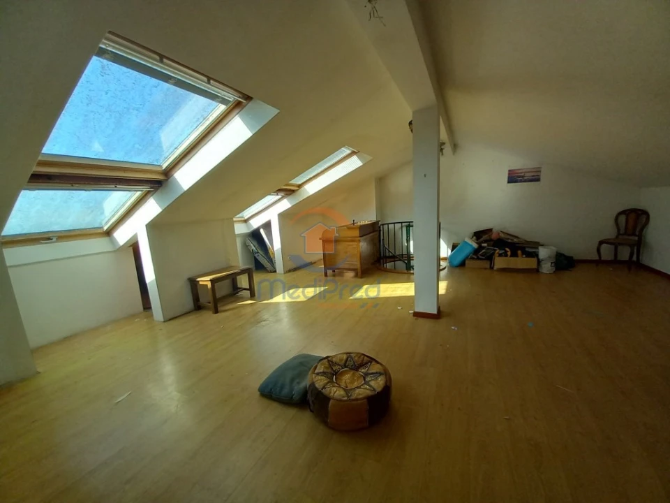 Moradia T4 para Venda em Santo Isidoro Foto 46