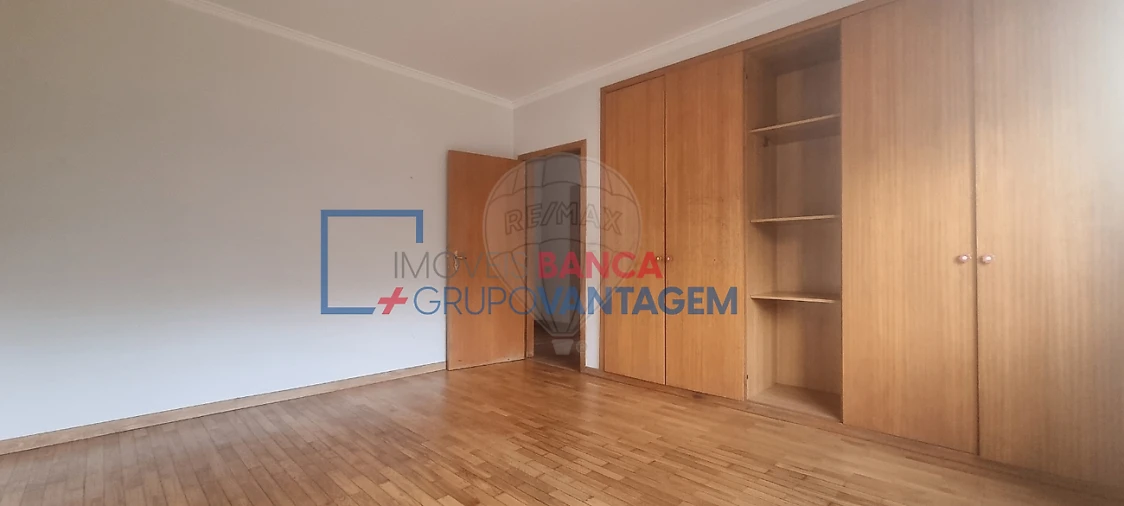 Apartamento T2 para Venda em Rio Tinto Foto 2