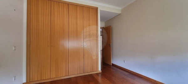 Apartamento T5 para Venda em Paranhos