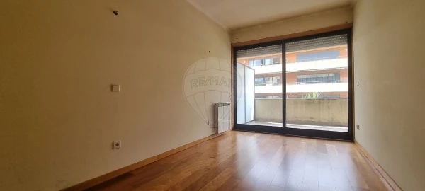 Apartamento T5 para Venda em Paranhos