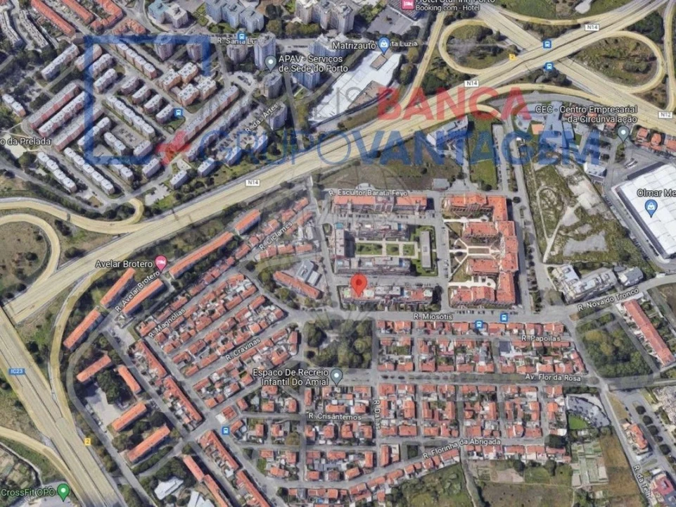 Apartamento T5 para Venda em Paranhos Foto 5