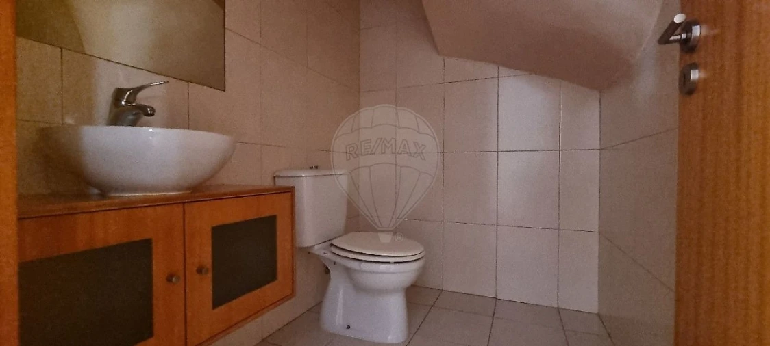 Apartamento T5 para Venda em Paranhos Foto 28