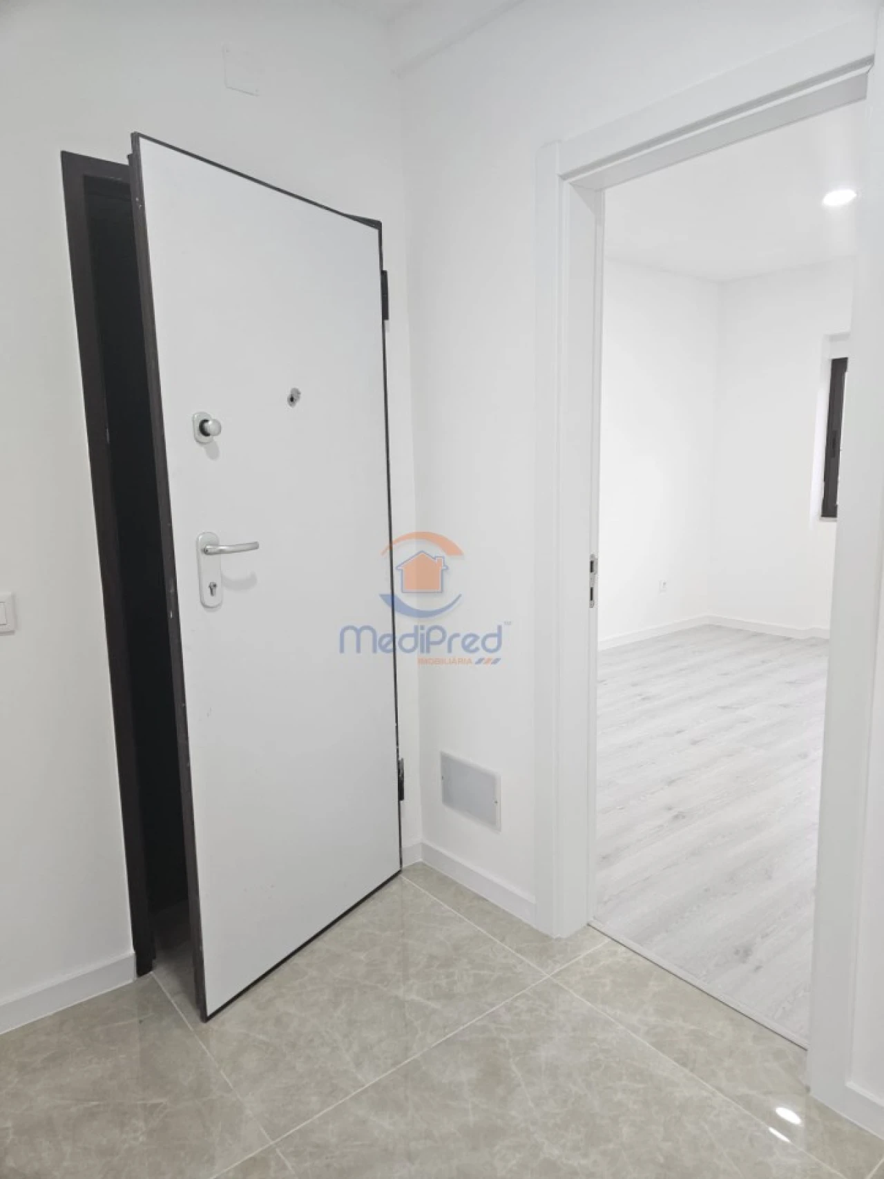 Apartamento T2 para Venda em Barreiro e Lavradio Foto 8