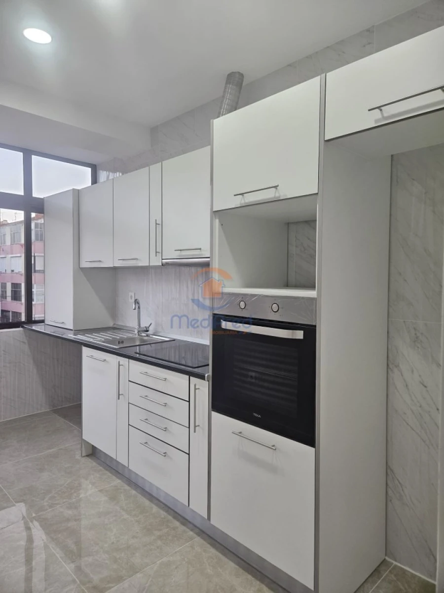 Apartamento T2 para Venda em Barreiro e Lavradio Foto 2