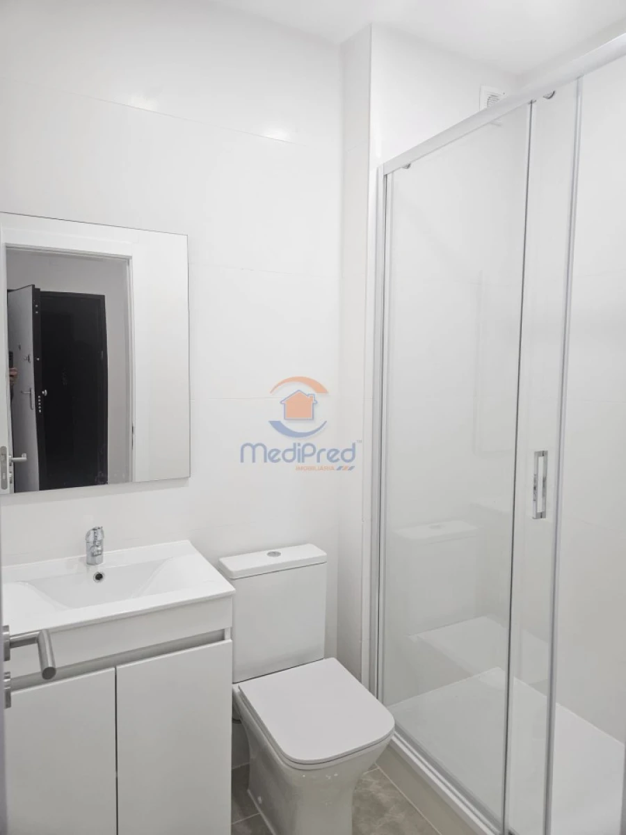 Apartamento T2 para Venda em Barreiro e Lavradio Foto 5