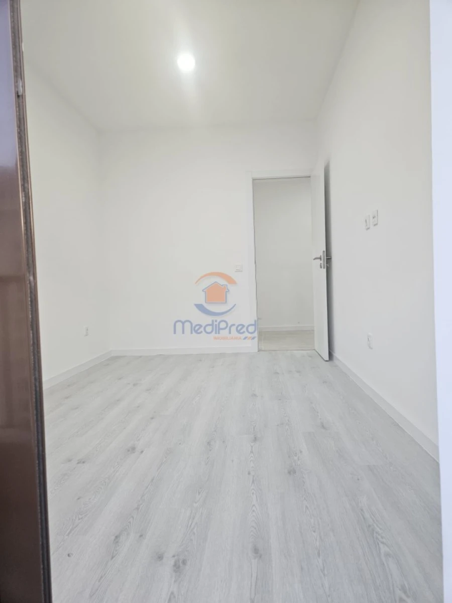 Apartamento T2 para Venda em Barreiro e Lavradio Foto 15