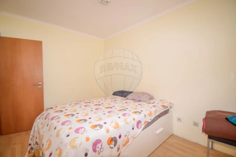 Apartamento T2 para Venda em Santa Maria e São Miguel, São Martinho, São Pedro Penaferrim Foto 4