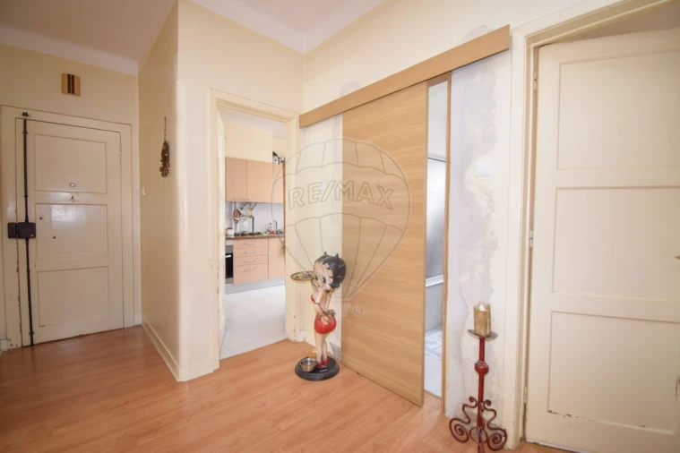 Apartamento T2 para Venda em Santa Maria e São Miguel, São Martinho, São Pedro Penaferrim Foto 14