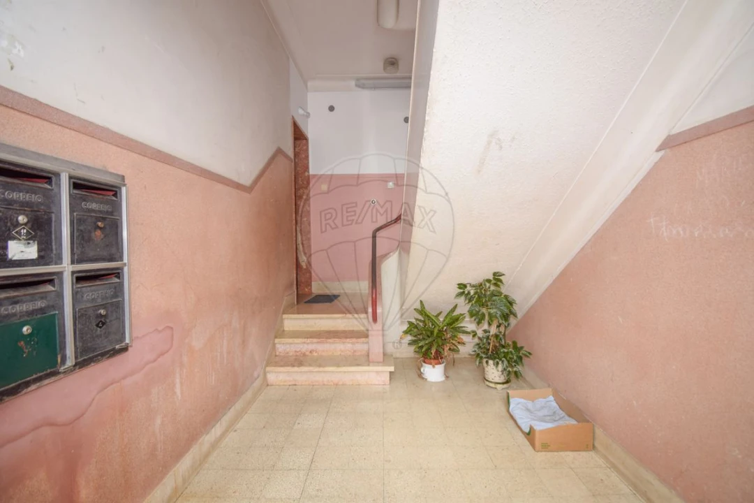 Apartamento T2 para Venda em Santa Maria e São Miguel, São Martinho, São Pedro Penaferrim Foto 17