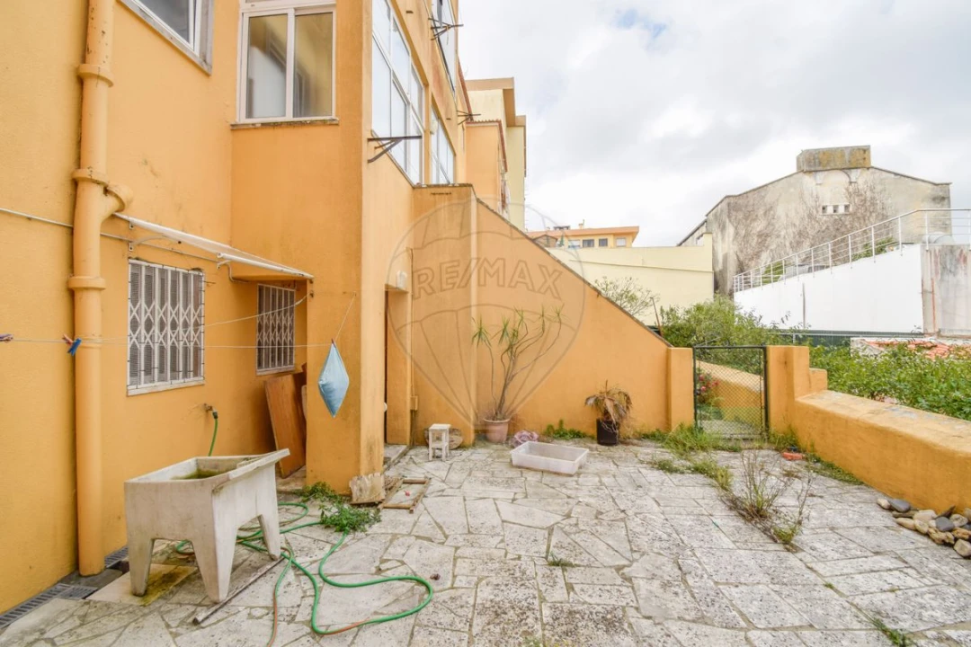 Apartamento T2 para Venda em Santa Maria e São Miguel, São Martinho, São Pedro Penaferrim Foto 23
