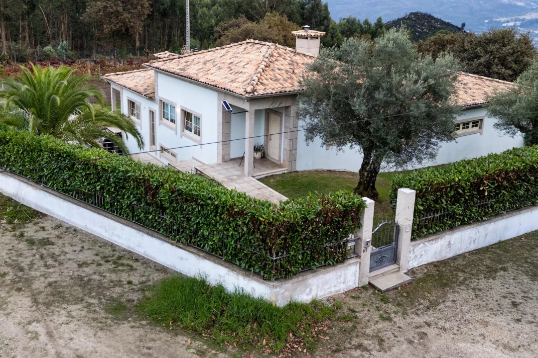 Moradia T4 para Venda em Pedralva Foto 38