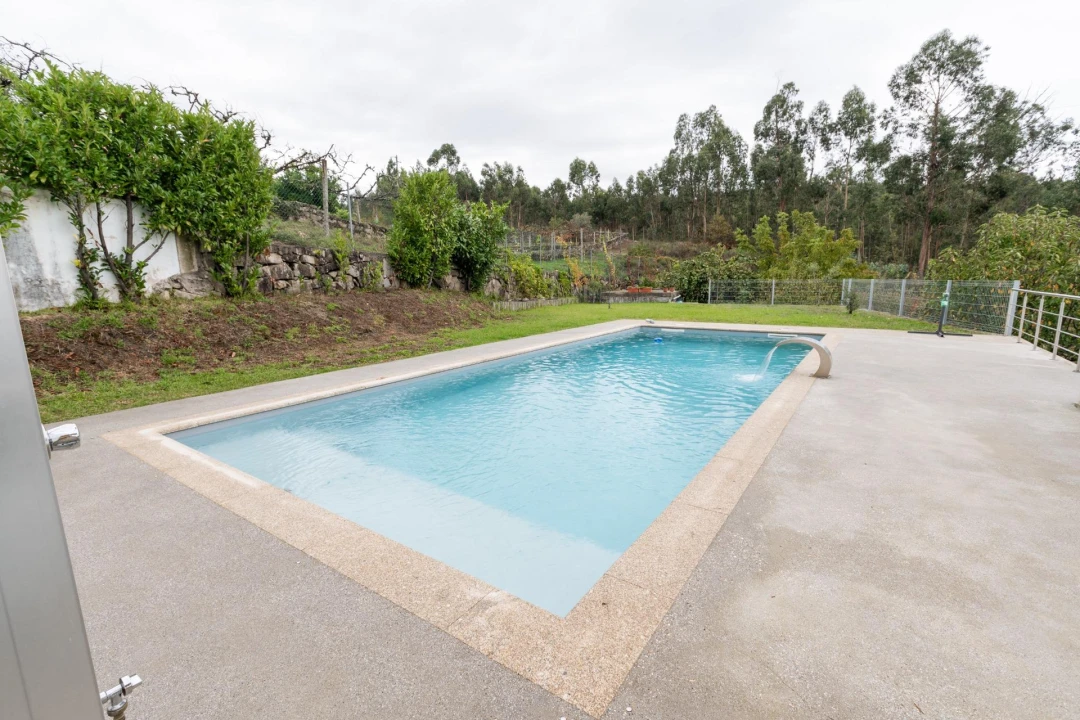 Moradia T4 para Venda em Pedralva Foto 49