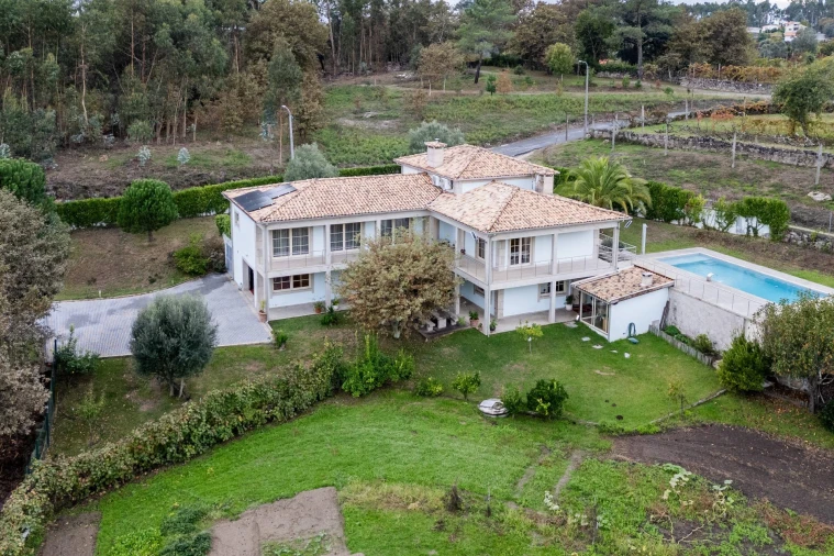 Moradia T4 para Venda em Pedralva Foto 36